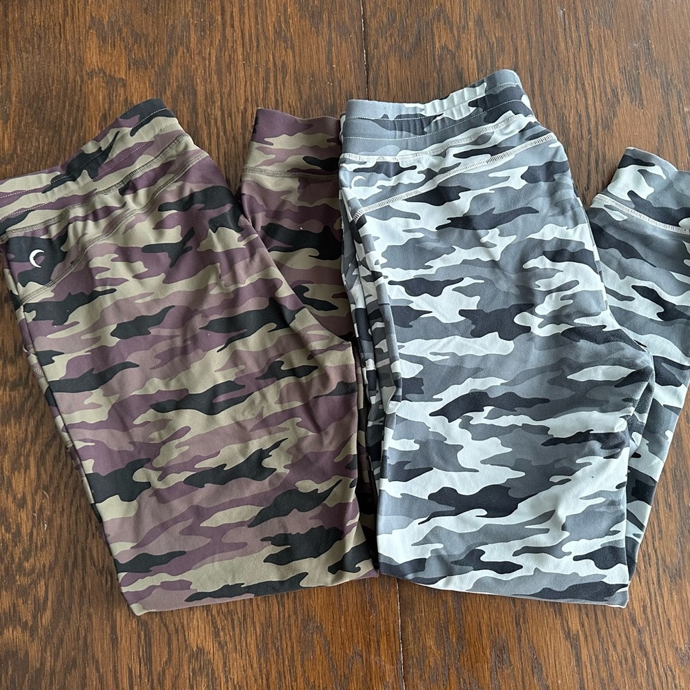 2 XL Camo Unwind Joggers